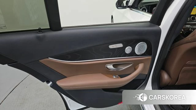 Mercedes-Benz E-Class W213 id 4410532 из Кореи 17