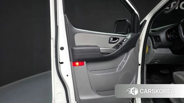 Hyundai The New Grand Starex id 4727380 из Кореи 17