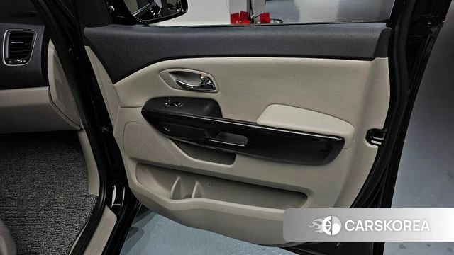 Kia The New Carnival id 4596145 из Кореи 17
