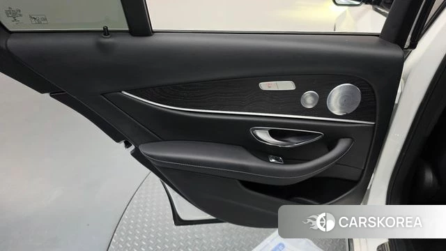 Mercedes-Benz E-Class W213 id 4781156 из Кореи 17