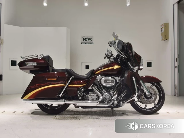 Проданный Harley-Davidson Street Glide FLHXSE1800 CVO 2010 из Японии