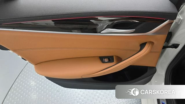BMW 5 Series (G30) id 4470199 из Кореи 17