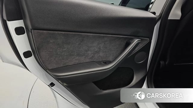 Tesla Model Y id 4691744 из Кореи 17