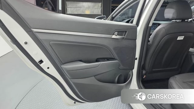 Hyundai Avante AD id 4508542 из Кореи 17