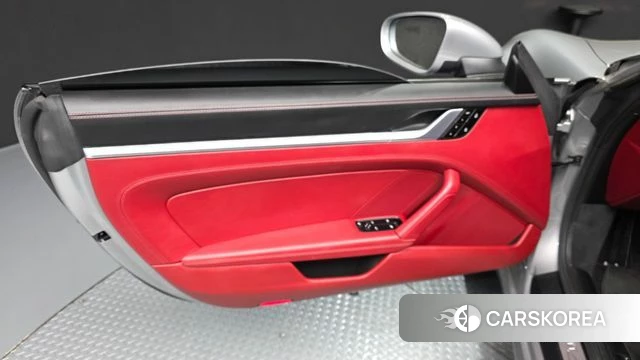 Porsche 911(992) id 4317619 из Кореи 17