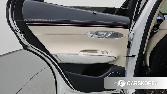 Genesis GV70 id 4266463 из Кореи 17
