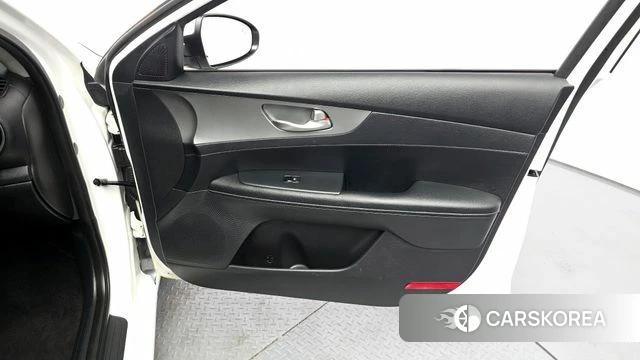 Kia Come New K3 id 4362538 из Кореи 17