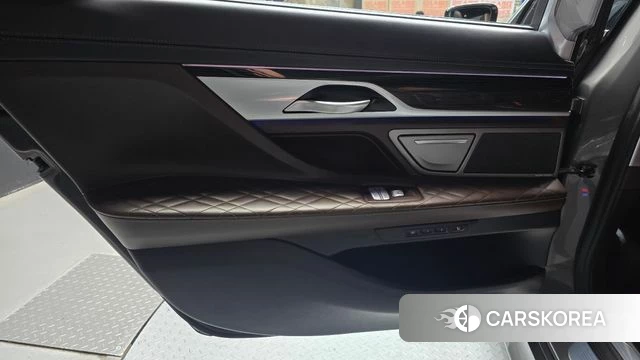 BMW 7 Series (G11) id 4593418 из Кореи 17