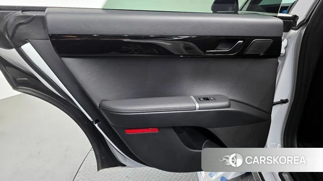 Hyundai Grandeur Hybrid (GN7) id 4394758 из Кореи 17