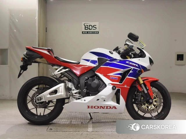 Проданный Honda CBR600RR 2015 из Японии