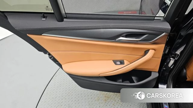 BMW 5 Series (G30) id 4292615 из Кореи 17