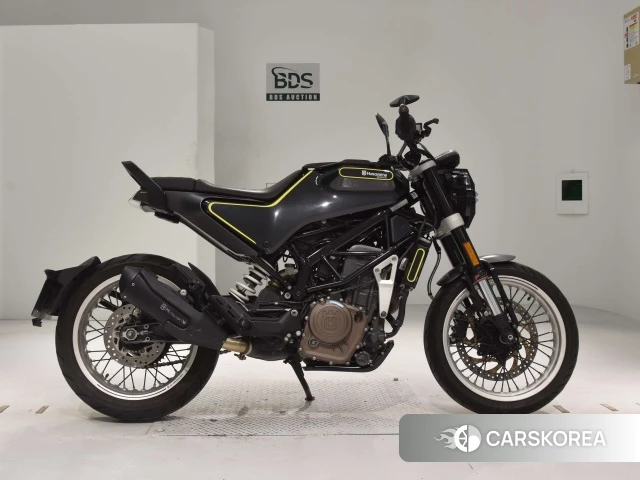 Проданный Husqvarna SVARTPILEN 401 2018 из Японии