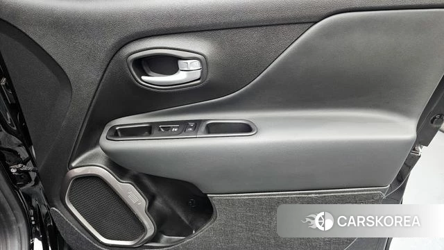 Jeep Renegade id 4315507 из Кореи 17