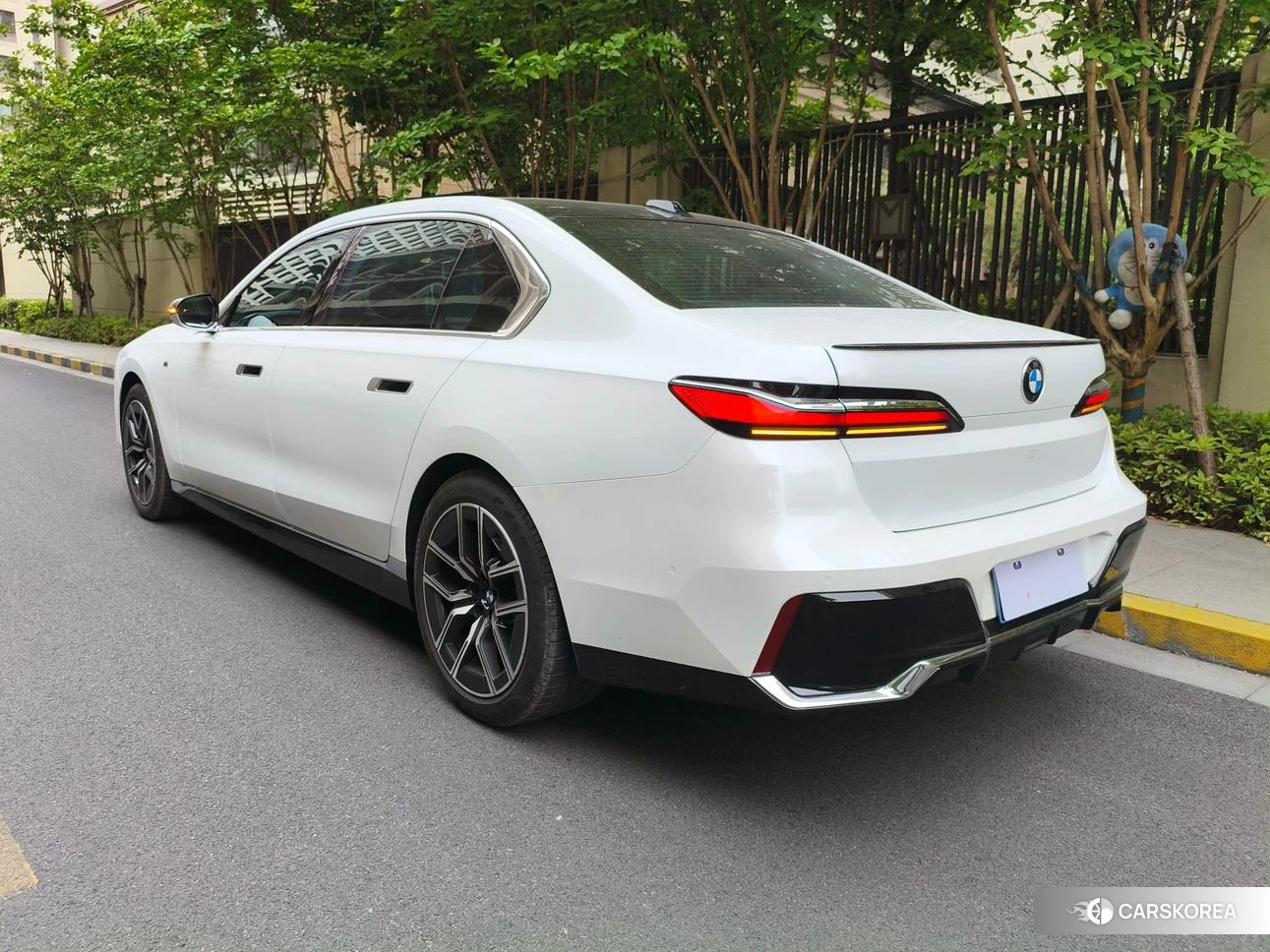BMW 7 series id 4467873 из Китая 17