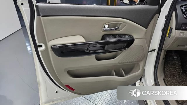 Kia All New Carnival id 4924205 из Кореи 17