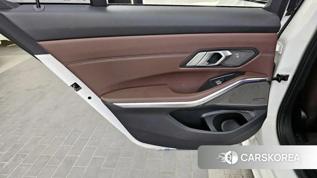 BMW 3 Series (G20) id 4409974 из Кореи 17