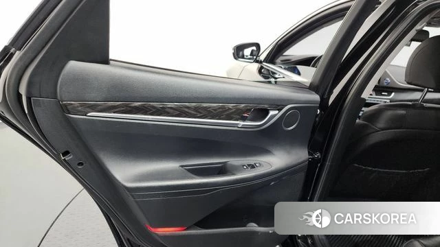 Hyundai Grandeur IG Hybrid id 4188310 из Кореи 17