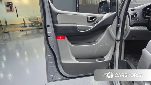 Hyundai The New Grand Starex id 4246008 из Кореи 17