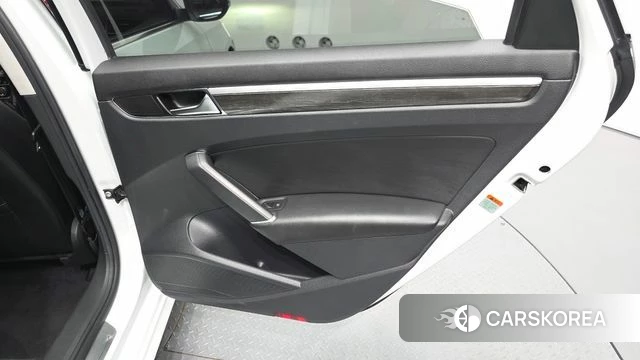 Volkswagen The New Passat id 4633116 из Кореи 17