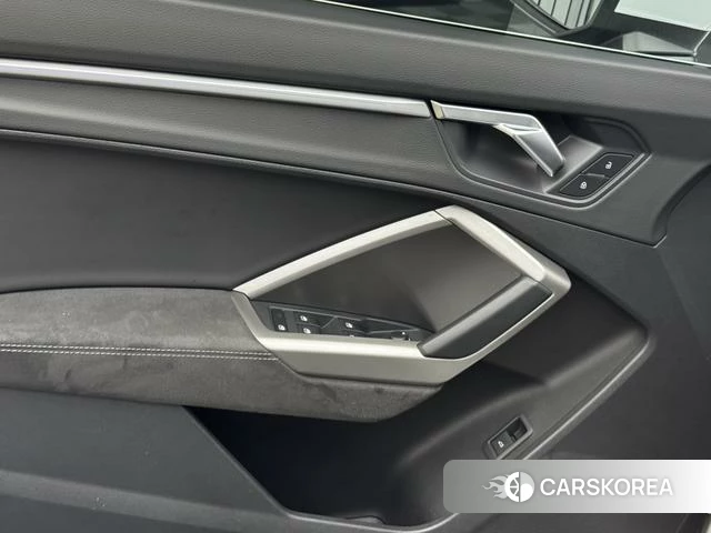 Audi Q3 id 4320684 из Китая 17