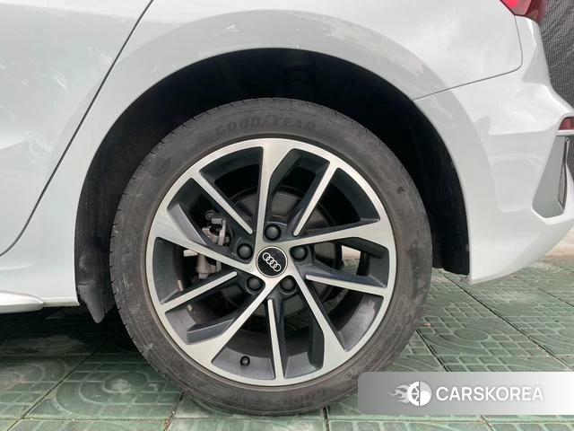 Audi A3 id 4261294 из Китая 17