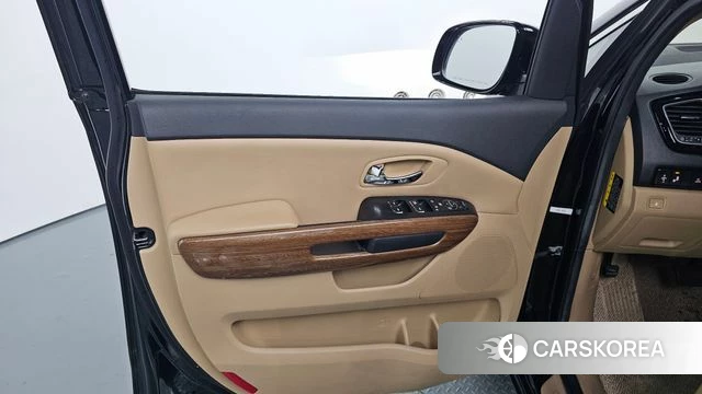 Kia All New Carnival id 4605494 из Кореи 17