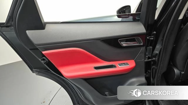 Jaguar F-PACE id 4490749 из Кореи 17