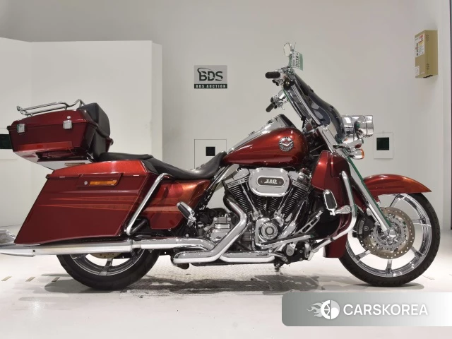 Проданный Harley-Davidson Road King Custom FLHRSE1800CVO 2013 из Японии