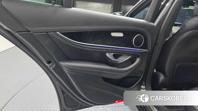 Mercedes-Benz E-Class W213 id 4676641 из Кореи 17