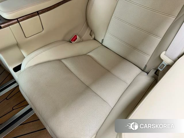Toyota Elfa id 4208968 из Китая 17