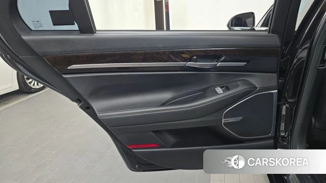 Genesis G90 id 4658152 из Кореи 17
