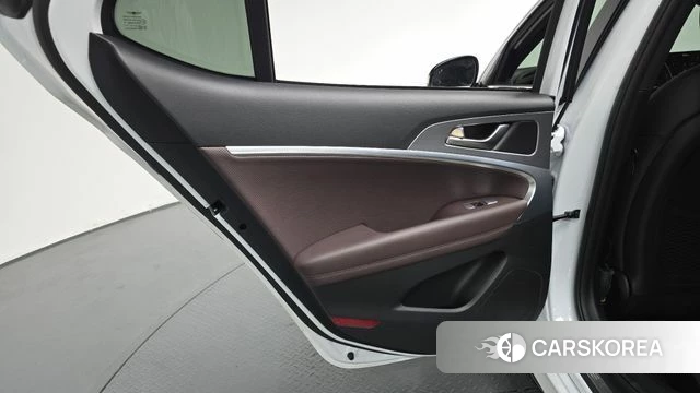 Genesis The New G70 id 4344360 из Кореи 17