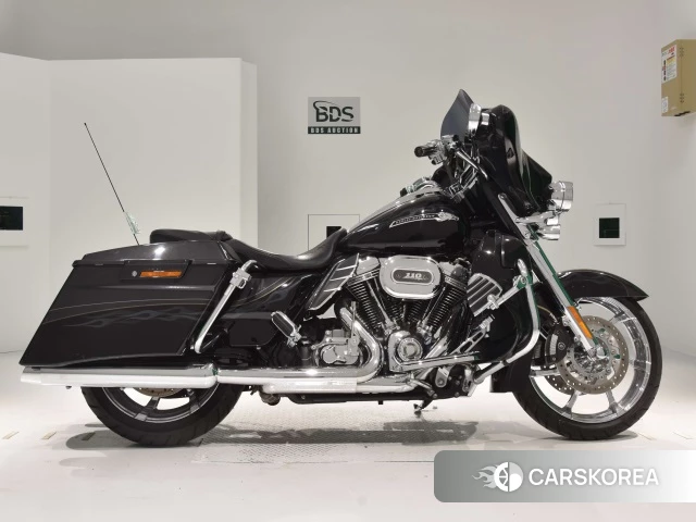 Проданный Harley-Davidson Street Glide FLHXSE1800 CVO 2012 из Японии