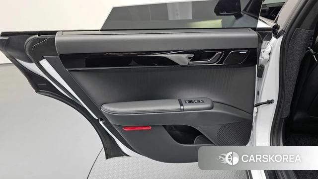 Hyundai Grandeur (GN7) id 4185753 из Кореи 17