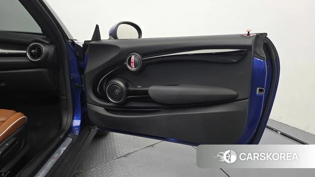 Mini Cooper S Convertible id 4339673 из Кореи 17