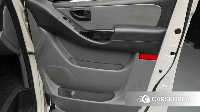 Hyundai The New Grand Starex id 4508356 из Кореи 17