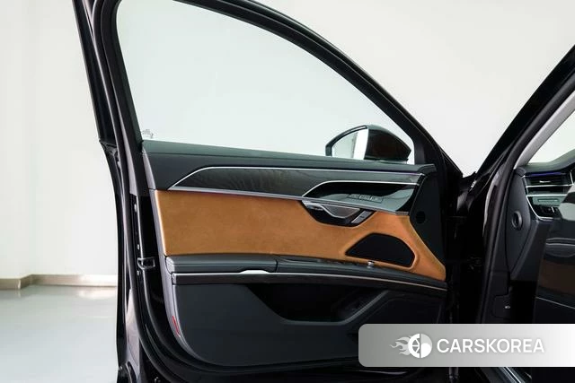 Audi A8 id 4263804 из Китая 17