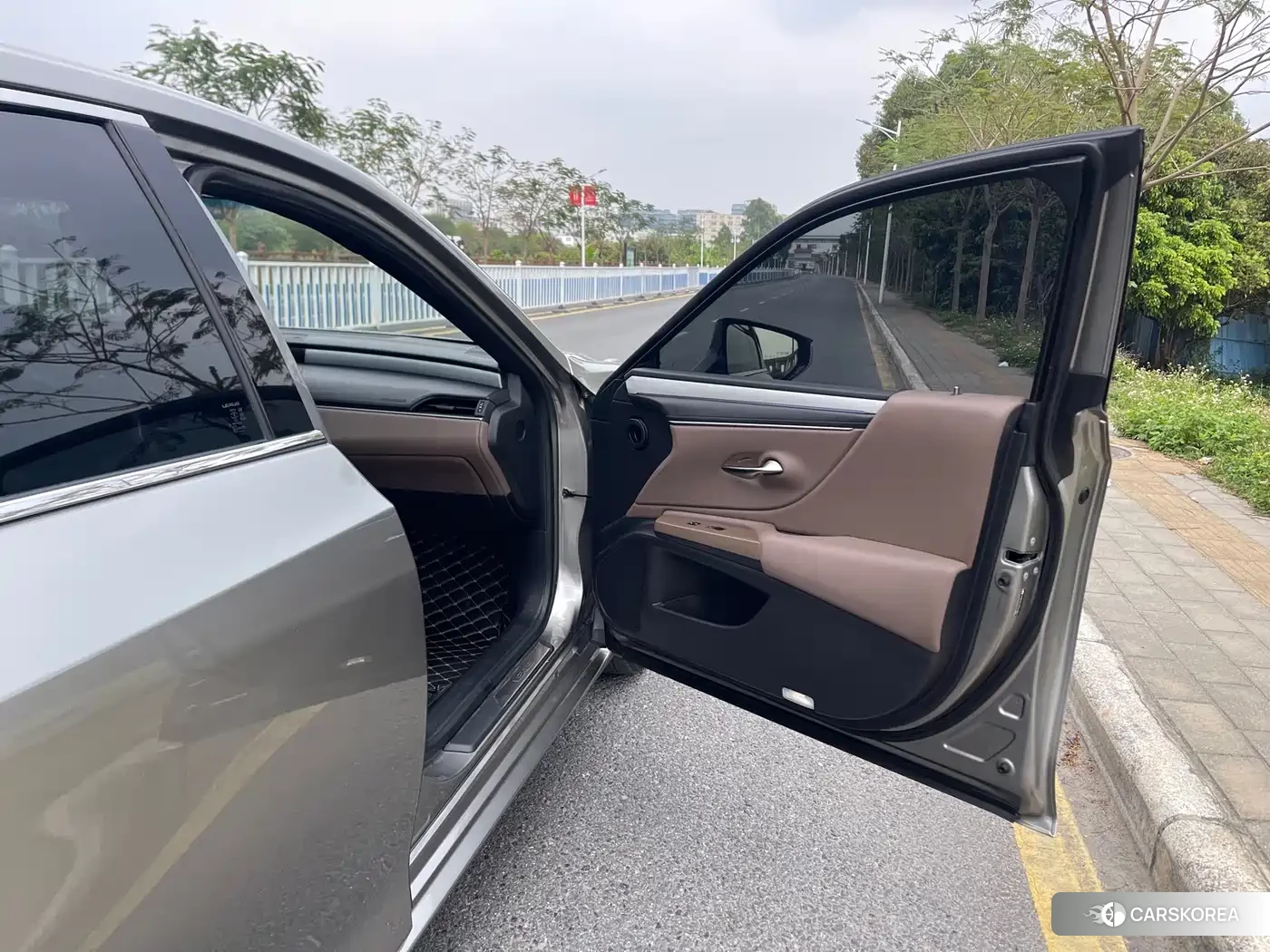 Lexus ES id 4565234 из Китая 17