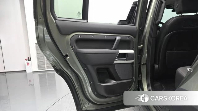 Land Rover Defender (L663) id 4245190 из Кореи 17