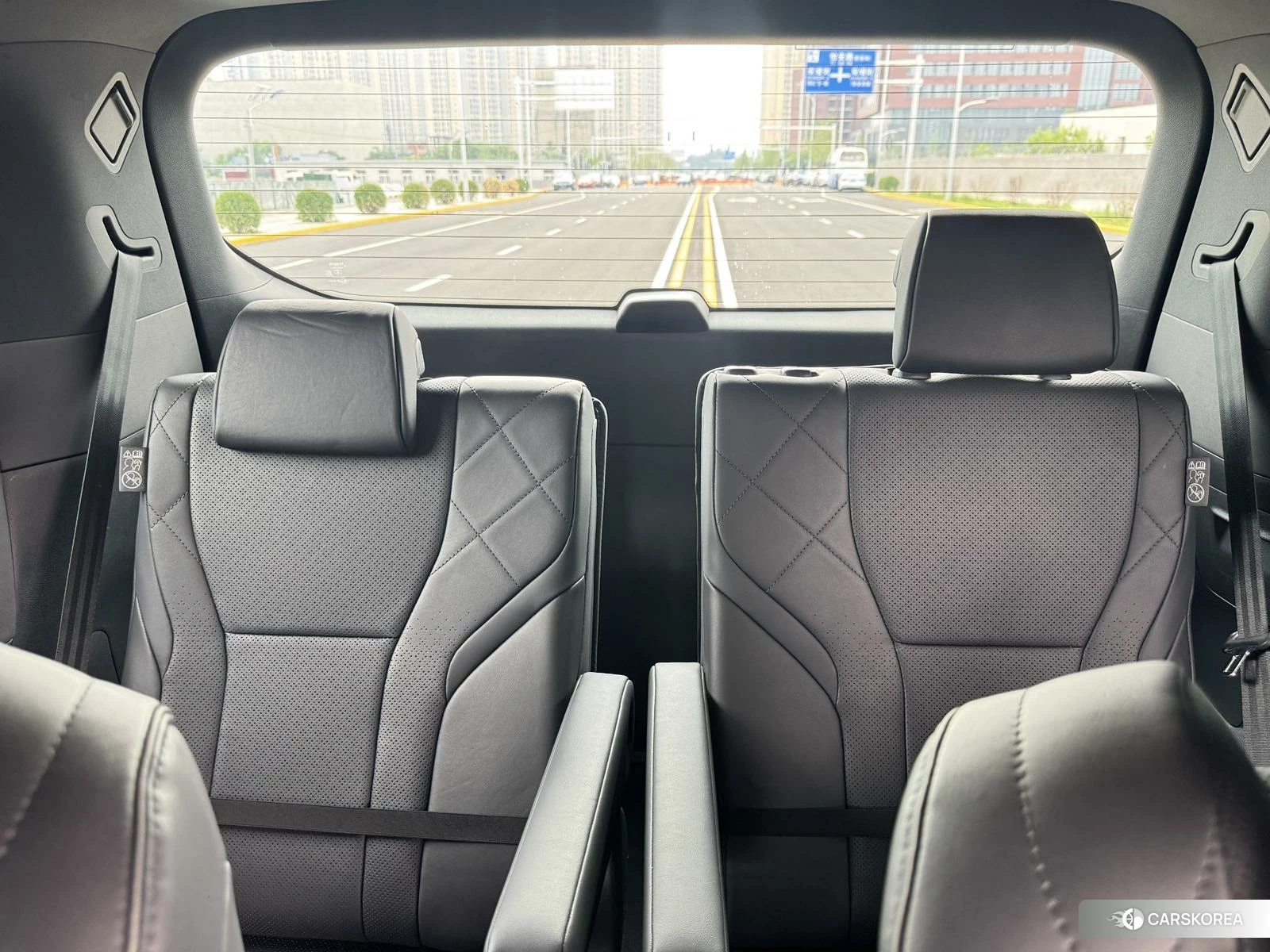 Toyota Elfa id 4468101 из Китая 17