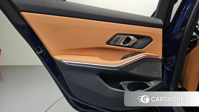 BMW 3 Series (G20) id 4560138 из Кореи 17