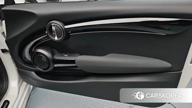 Mini Cooper S Convertible id 4527939 из Кореи 17