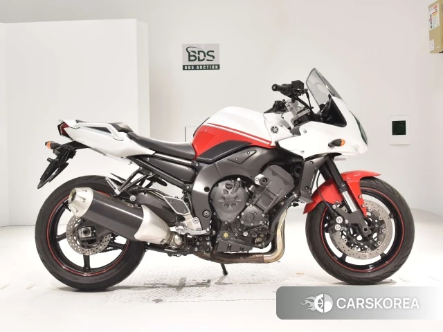 Проданный Yamaha FZ1 FEATHER 2010 из Японии