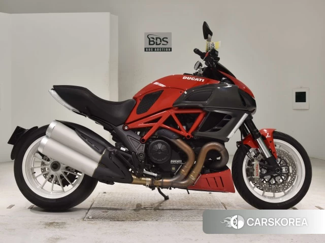 Проданный Ducati DIAVEL 2013 из Японии