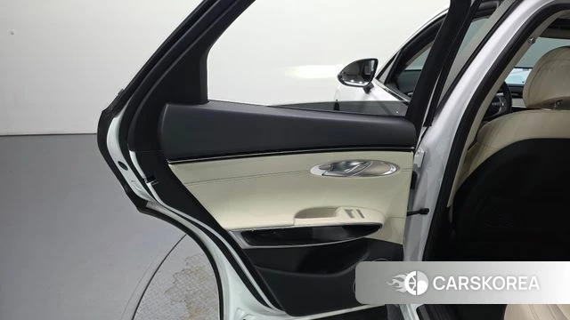 Genesis GV70 id 4187541 из Кореи 17