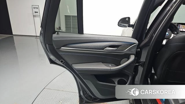 BMW iX3 id 4292504 из Кореи 17