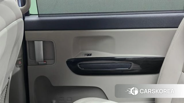 Kia The New Carnival id 4785556 из Кореи 17