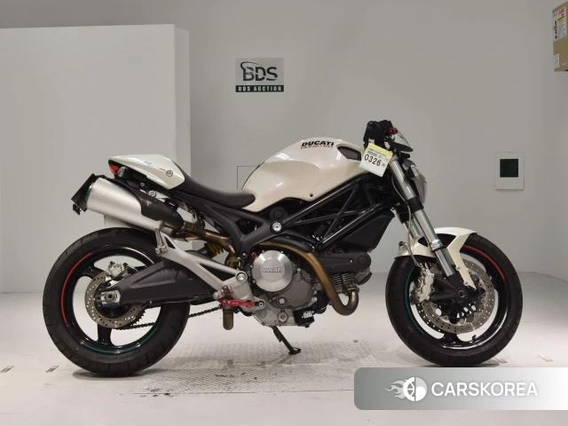 Проданный Ducati MONSTER 696 2013 из Японии, фото 2