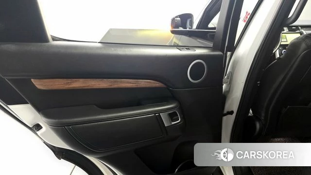 Land Rover Discovery 5 id 4188554 из Кореи 17