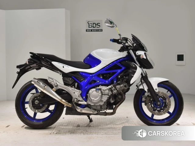 Проданный Suzuki GLADIUS 400 2012 из Японии, фото 2